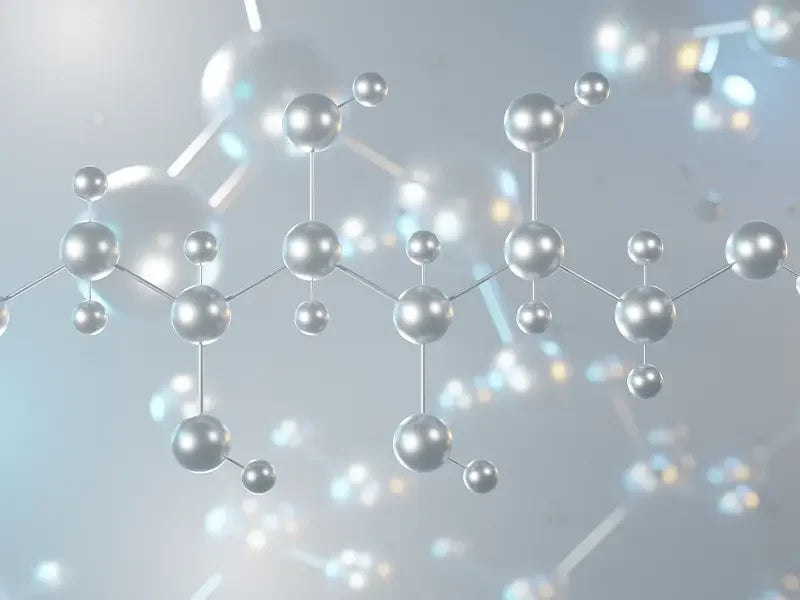 Hydrateer en verzacht de huid met QMS-producten met sorbitol. Deze effectieve vochtbinder helpt het natuurlijke vochtgehalte van de huid te behouden en voorkomt uitdroging. Voor een soepele, gladde huid met een comfortabel en verzorgd gevoel.