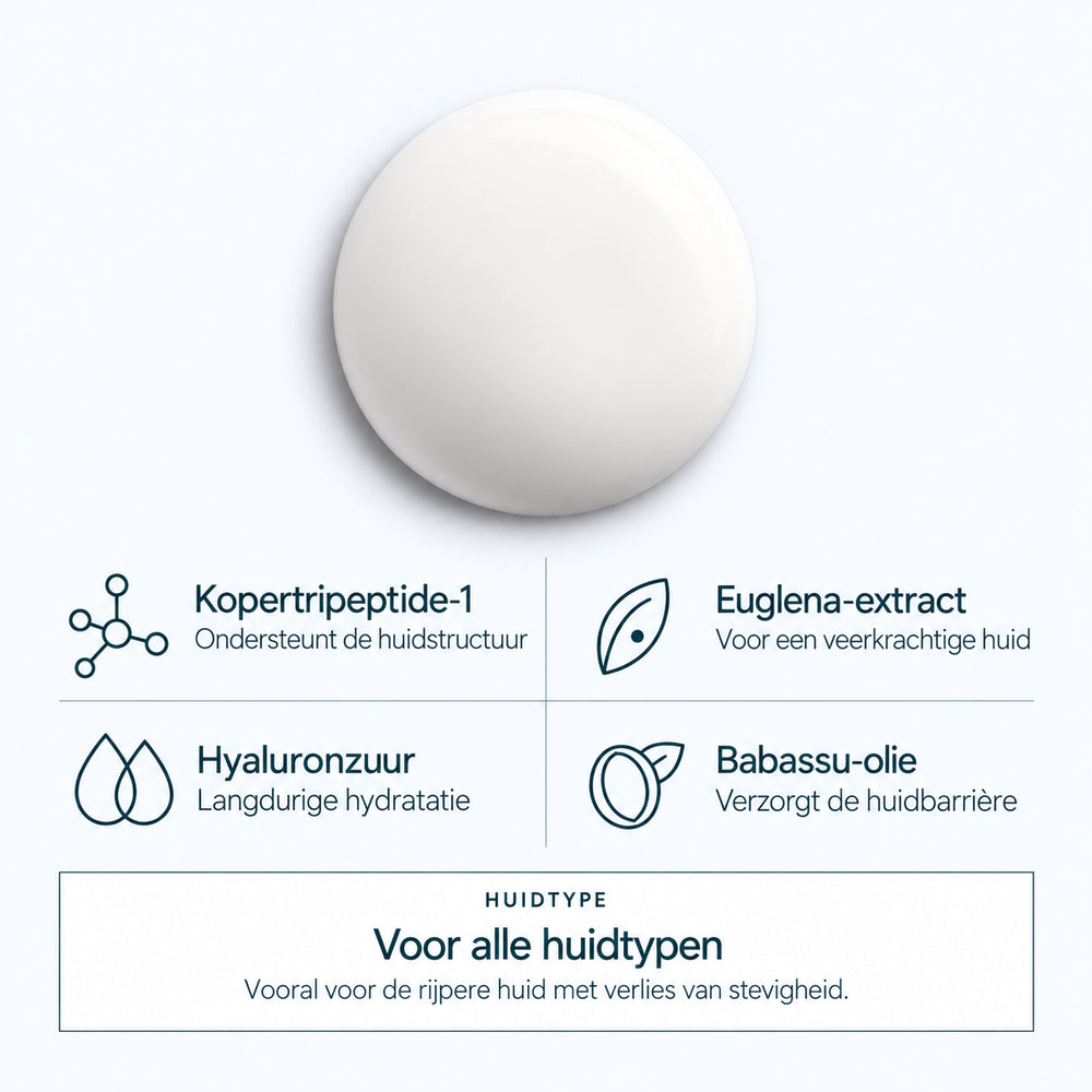 De romige textuur van QMS Density Structure Serum met kopertripeptide-1, euglena-extract, hyaluronzuur en babassu-olie.