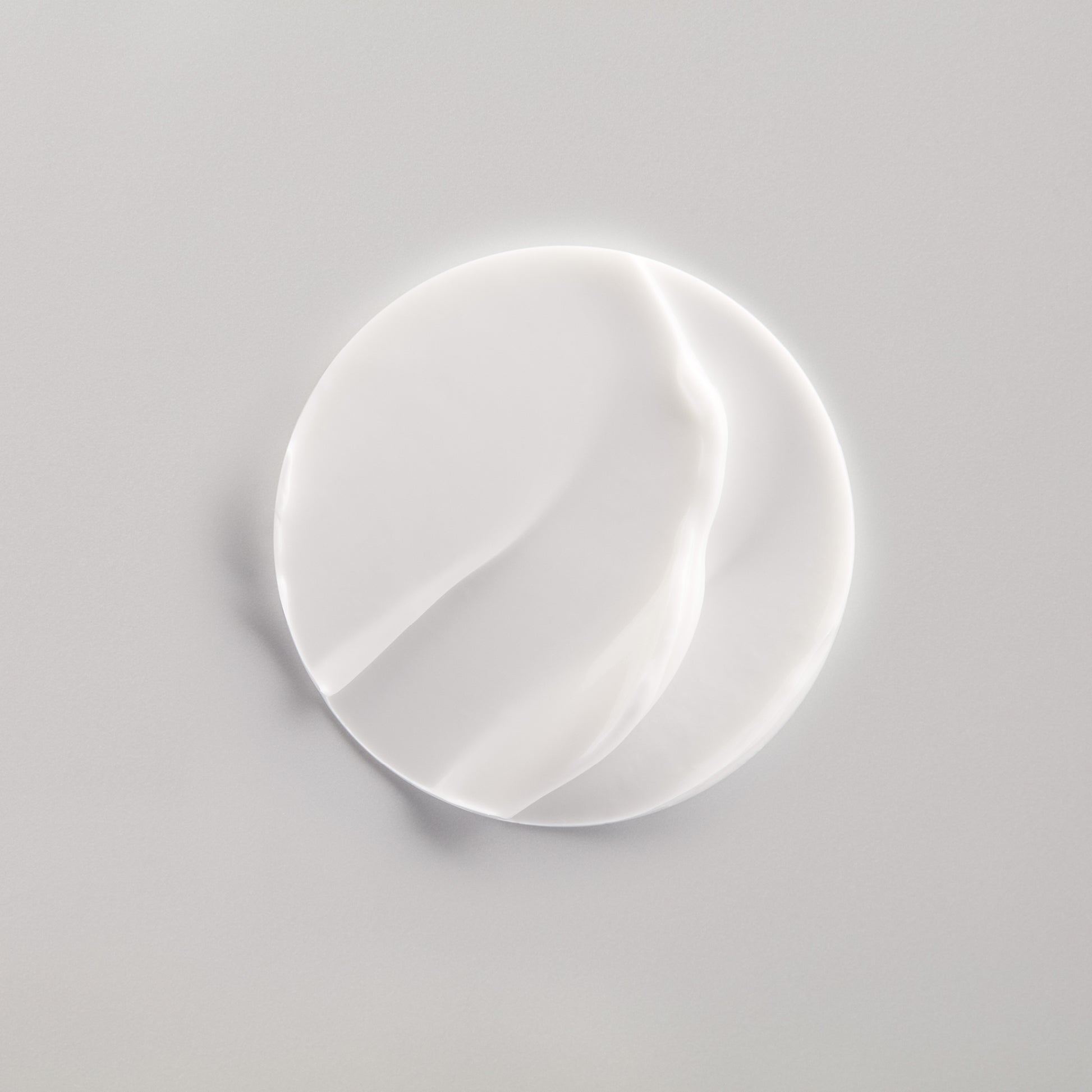 Inhoud van QMS Gentle Cleansing Milk zichtbaar - Qcosmetics.nl