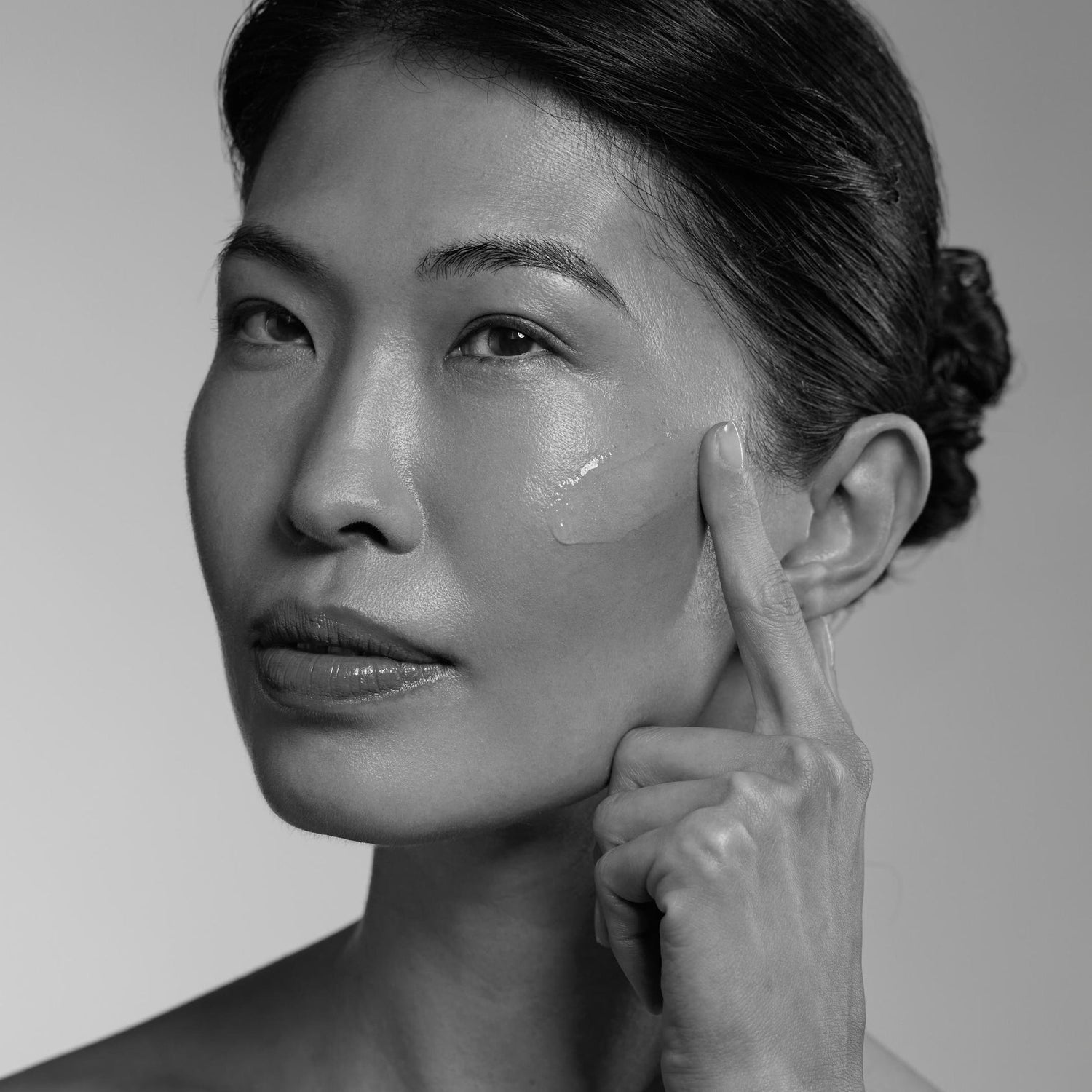 Collagen Night Serum Sensitive Model