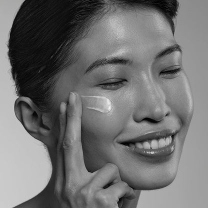 QMS PRECISION CARE COLLAgen3D Serum model