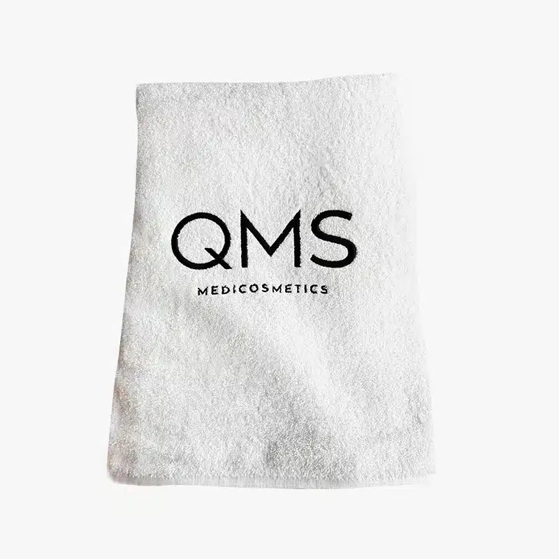 QMS Handdoek - Qcosmetics